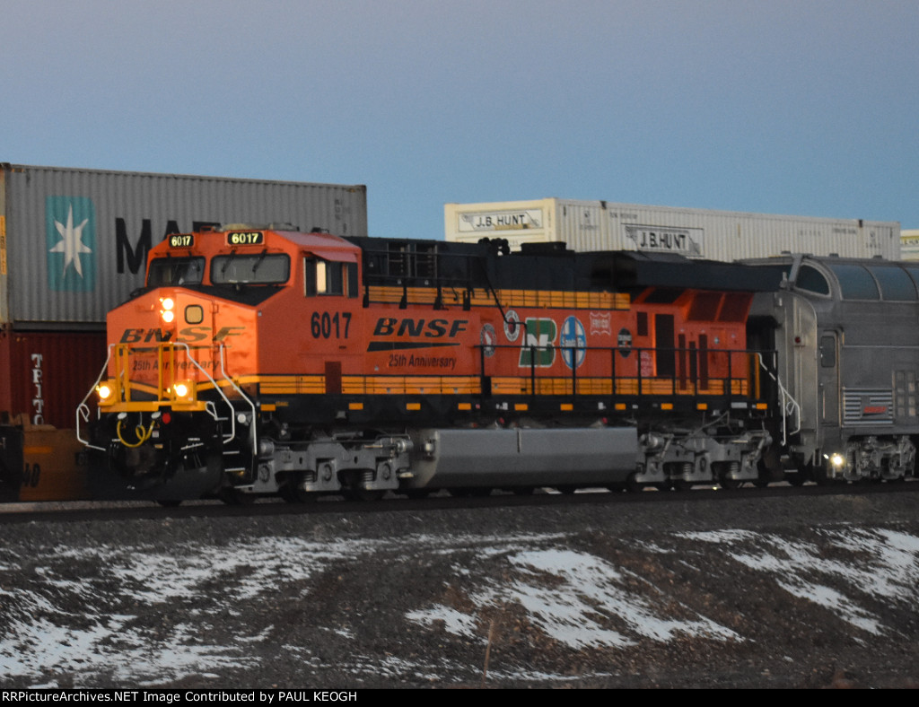 BNSF 6017 Zoomed In